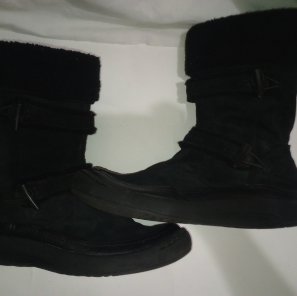 Boots - Picture 3 of 5